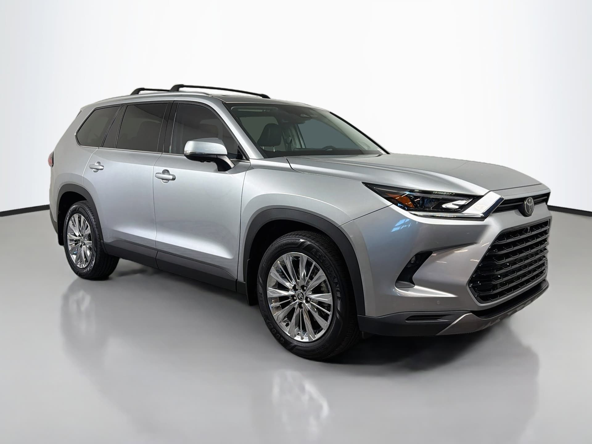 2024 Toyota Grand Highlander Platinum — photo 1 of 39