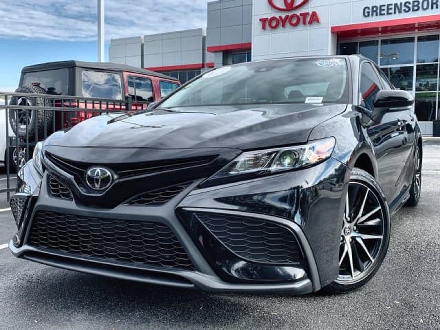 2024 Toyota Camry SE — photo 1 of 47