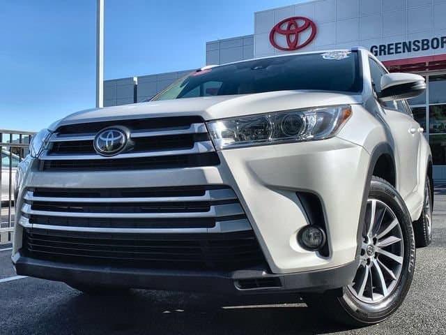 2017 Toyota Highlander XLE — photo 1 of 47