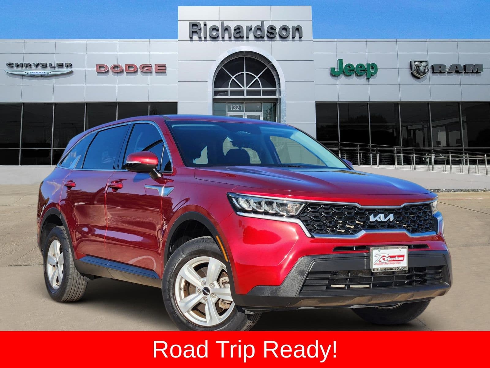 2023 Kia Sorento LX — photo 1 of 42