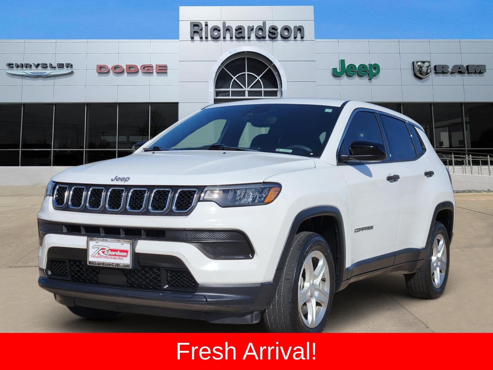 2023 Jeep Compass Sport — photo 1 of 41