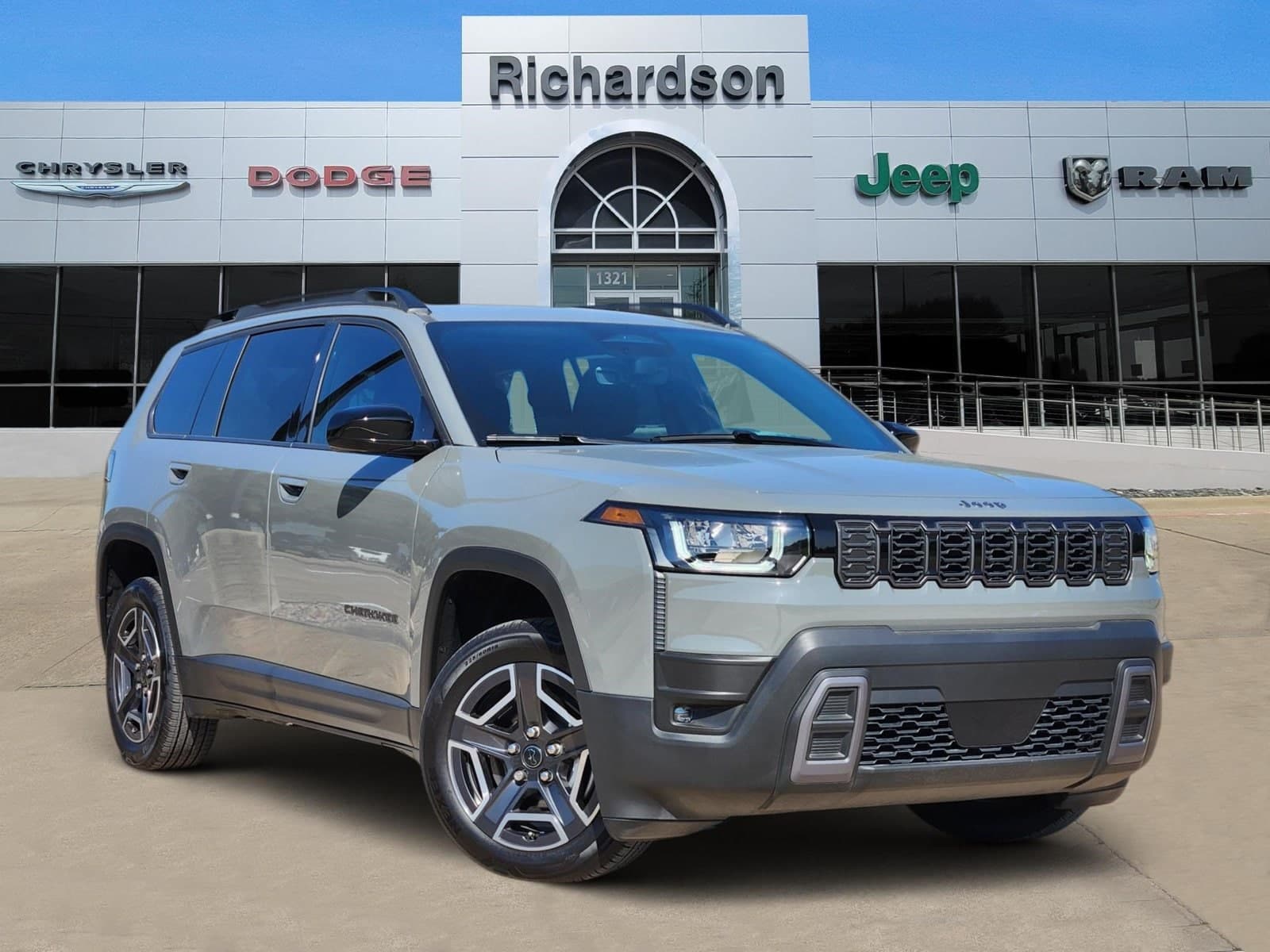 2026 Jeep Cherokee Laredo — photo 1 of 58