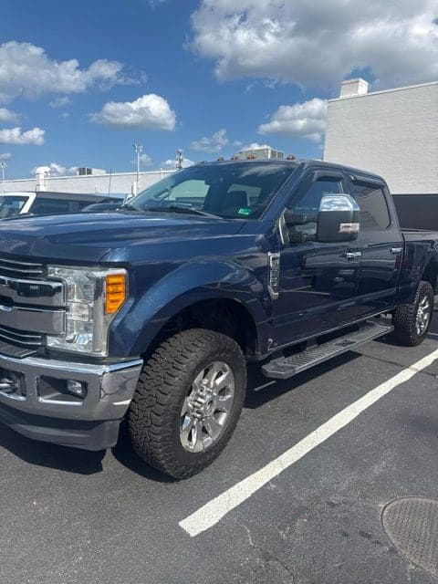 2017 Ford F-250SD Lariat — photo 1 of 7