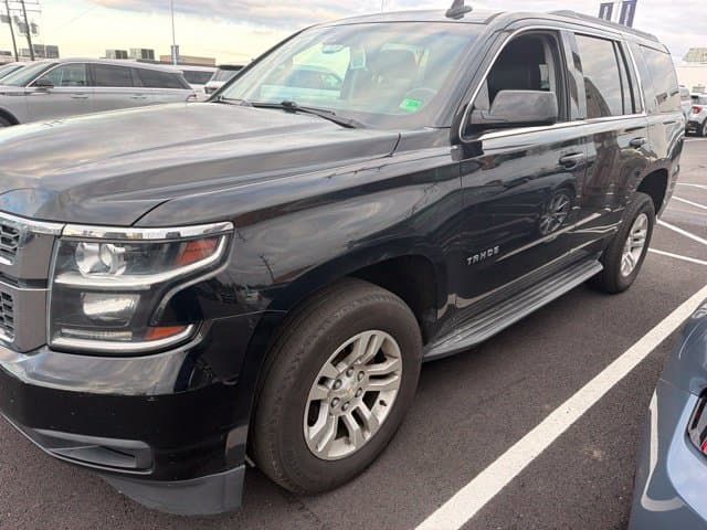 2017 Chevrolet Tahoe LT — photo 1 of 11