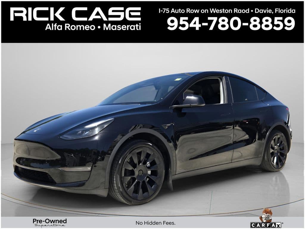 2023 Tesla Model Y Long Range — photo 1 of 27