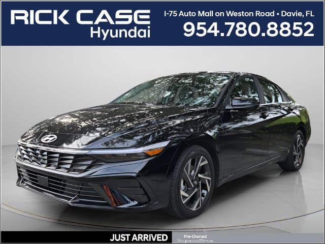 2024 Hyundai Elantra Limited — photo 1 of 11