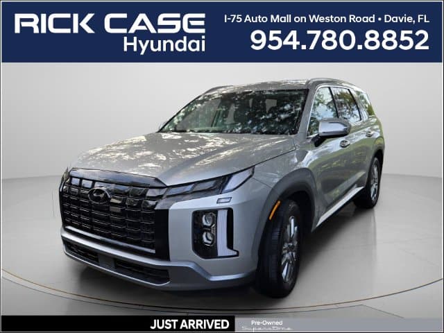 2024 Hyundai Palisade Base — photo 1 of 11
