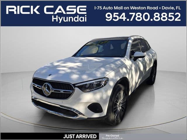 2024 Mercedes-Benz GLC GLC 300 — photo 1 of 11