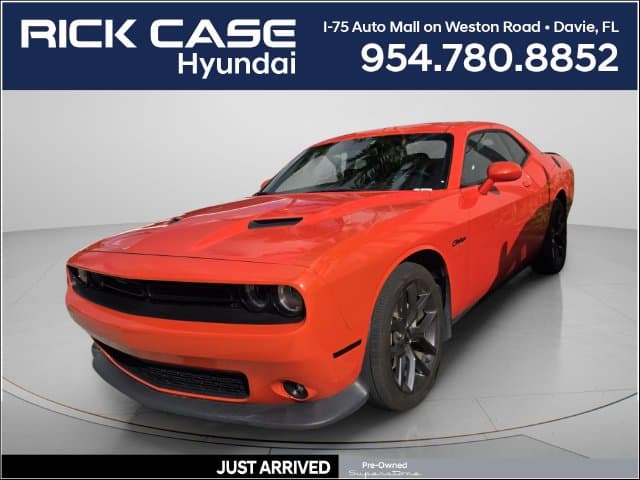 2021 Dodge Challenger SXT — photo 1 of 11
