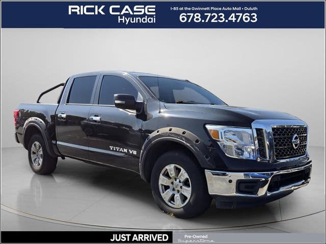 2018 Nissan Titan SV — photo 1 of 12