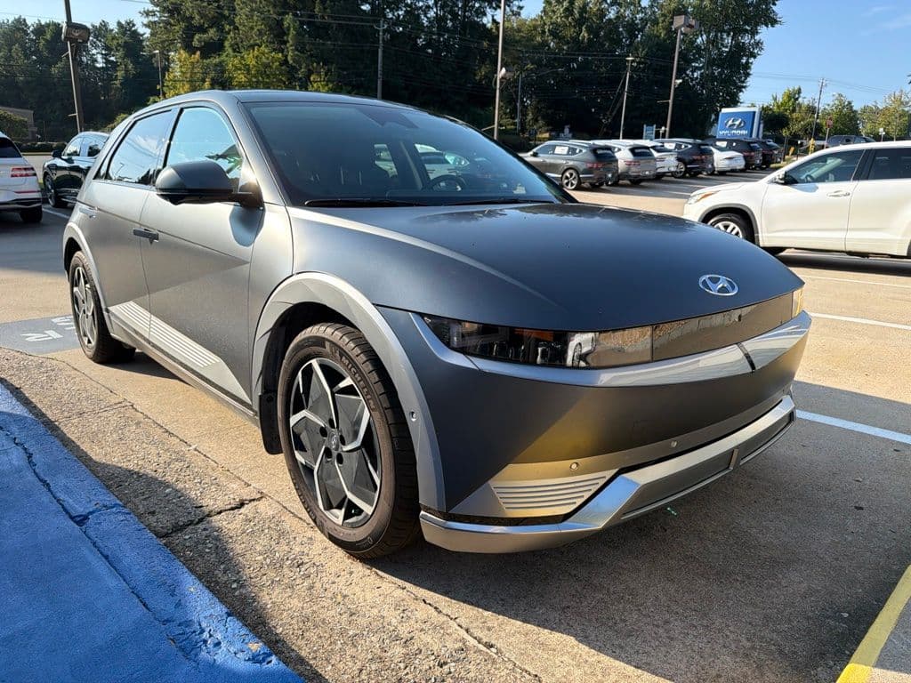 2023 Hyundai IONIQ 5 Limited — photo 1 of 2
