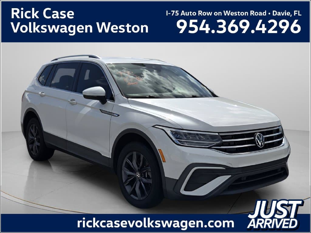 2023 Volkswagen Tiguan Base — photo 1 of 12