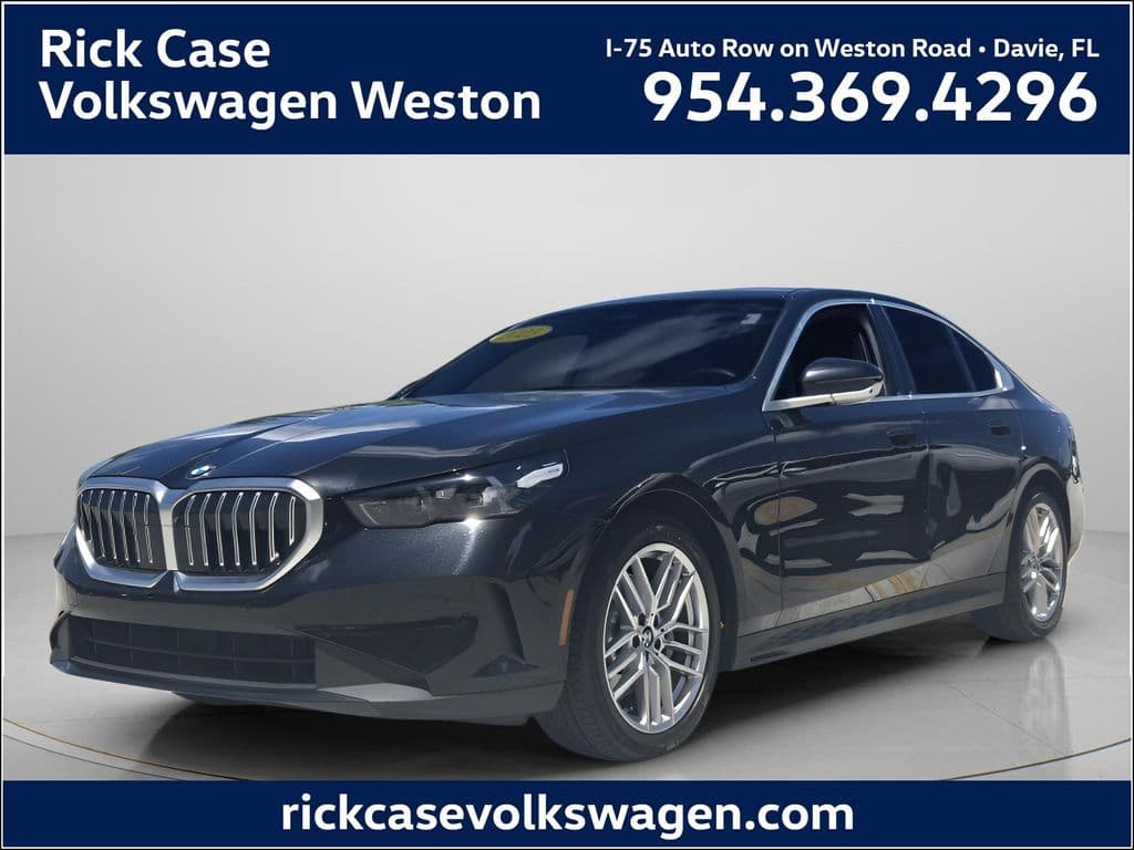 2025 BMW 530i Base — photo 1 of 29
