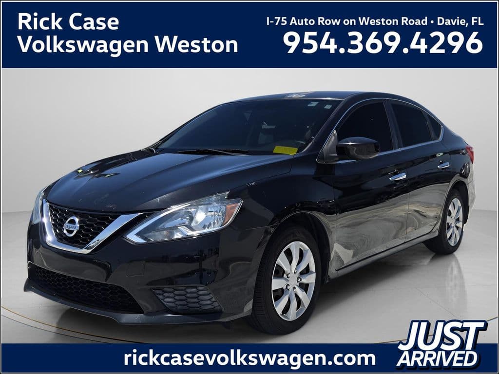 2017 Nissan Sentra S — photo 1 of 11
