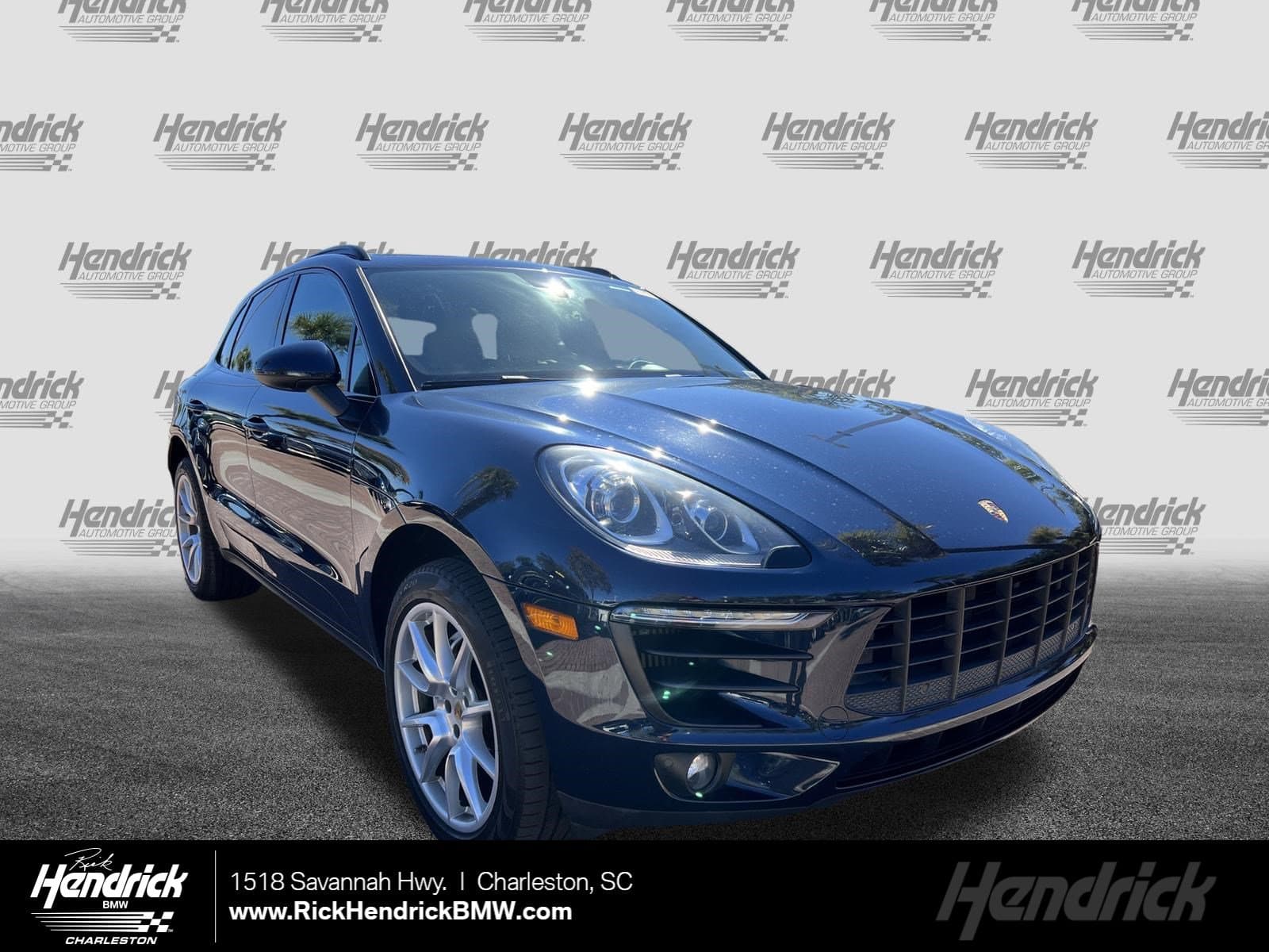2017 Porsche Macan S — photo 1 of 41