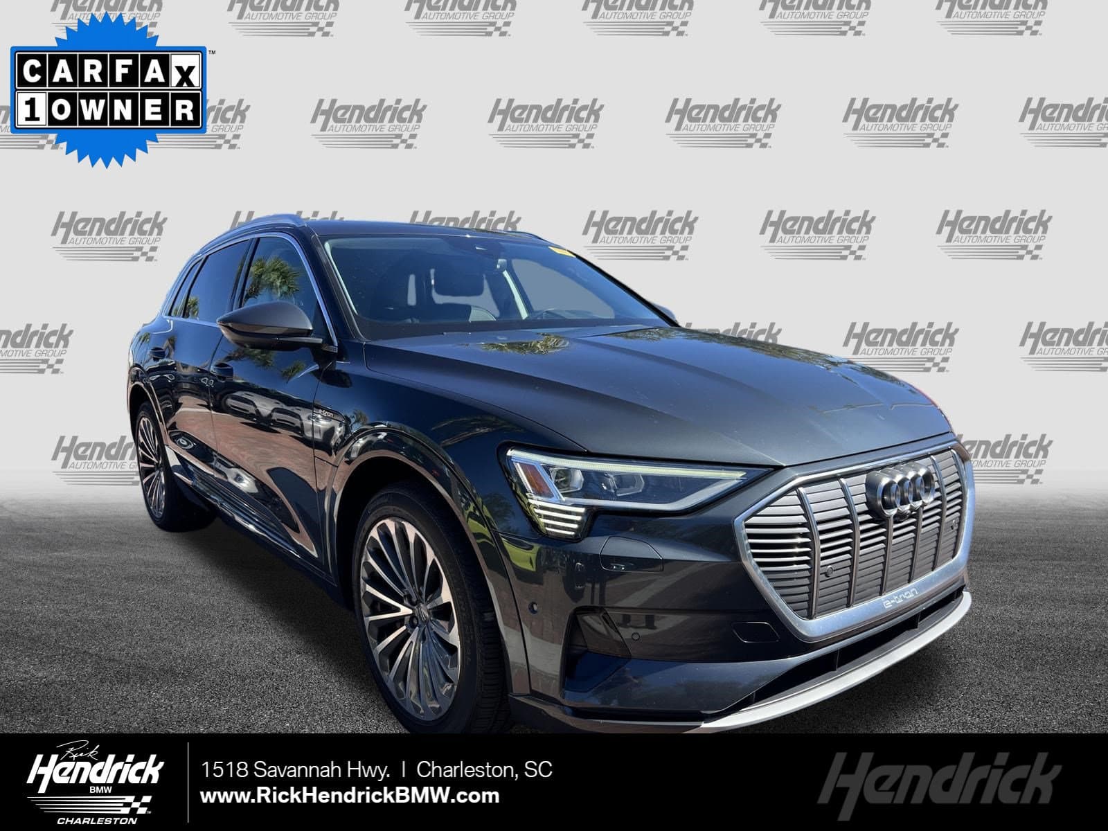 2019 Audi e-tron Prestige — photo 1 of 42