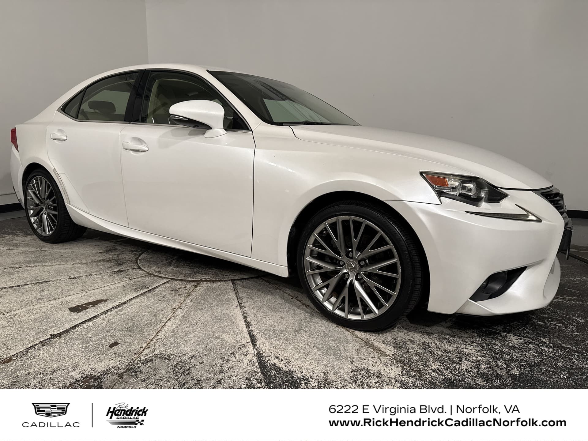 2015 Lexus IS 250 Base — photo 1 of 36