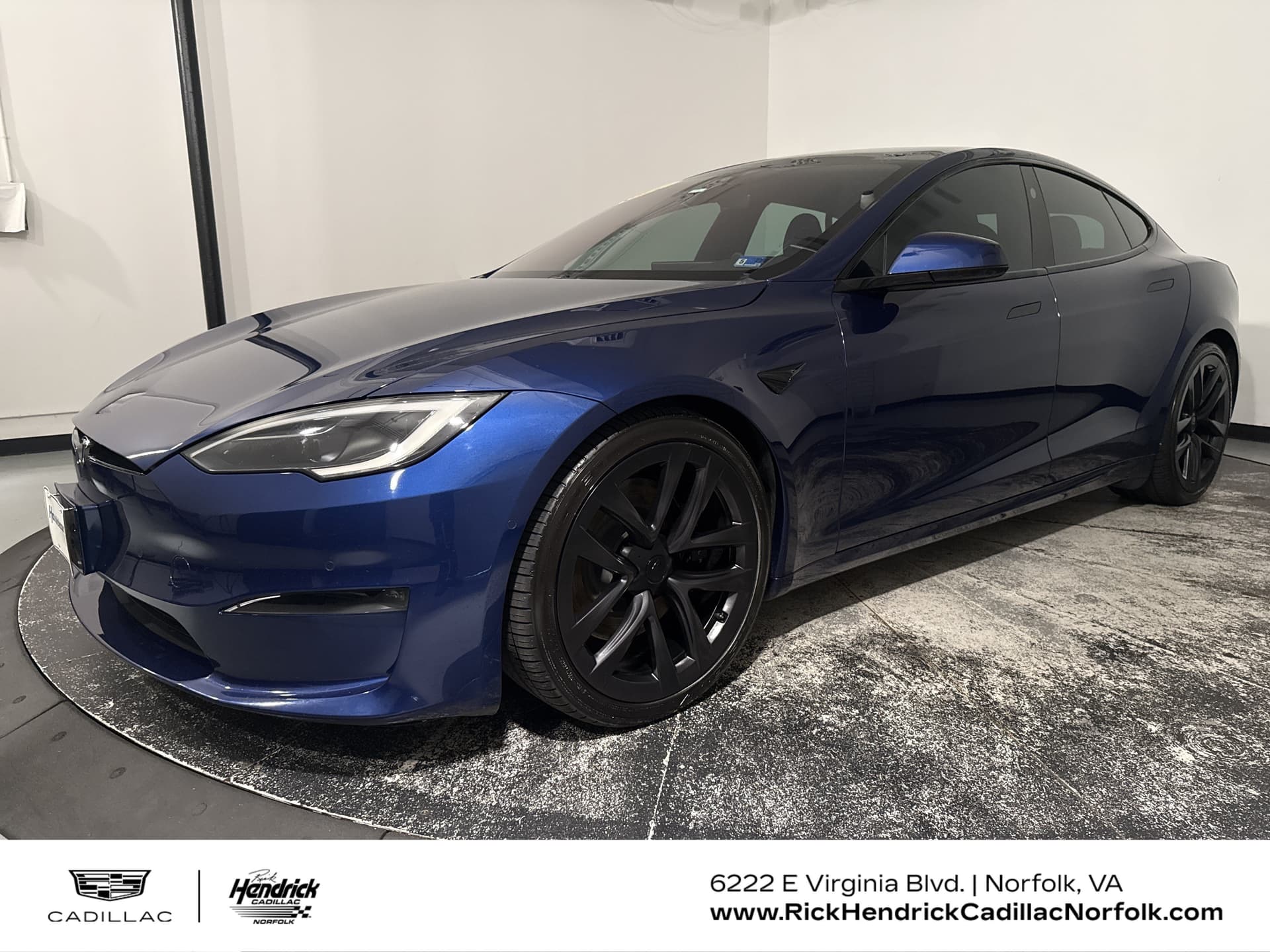 2022 Tesla Model S Base — photo 1 of 37