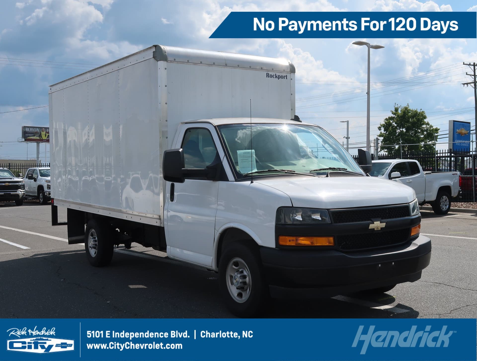 2023 Chevrolet Express Commercial Cutaway Base — photo 1 of 40