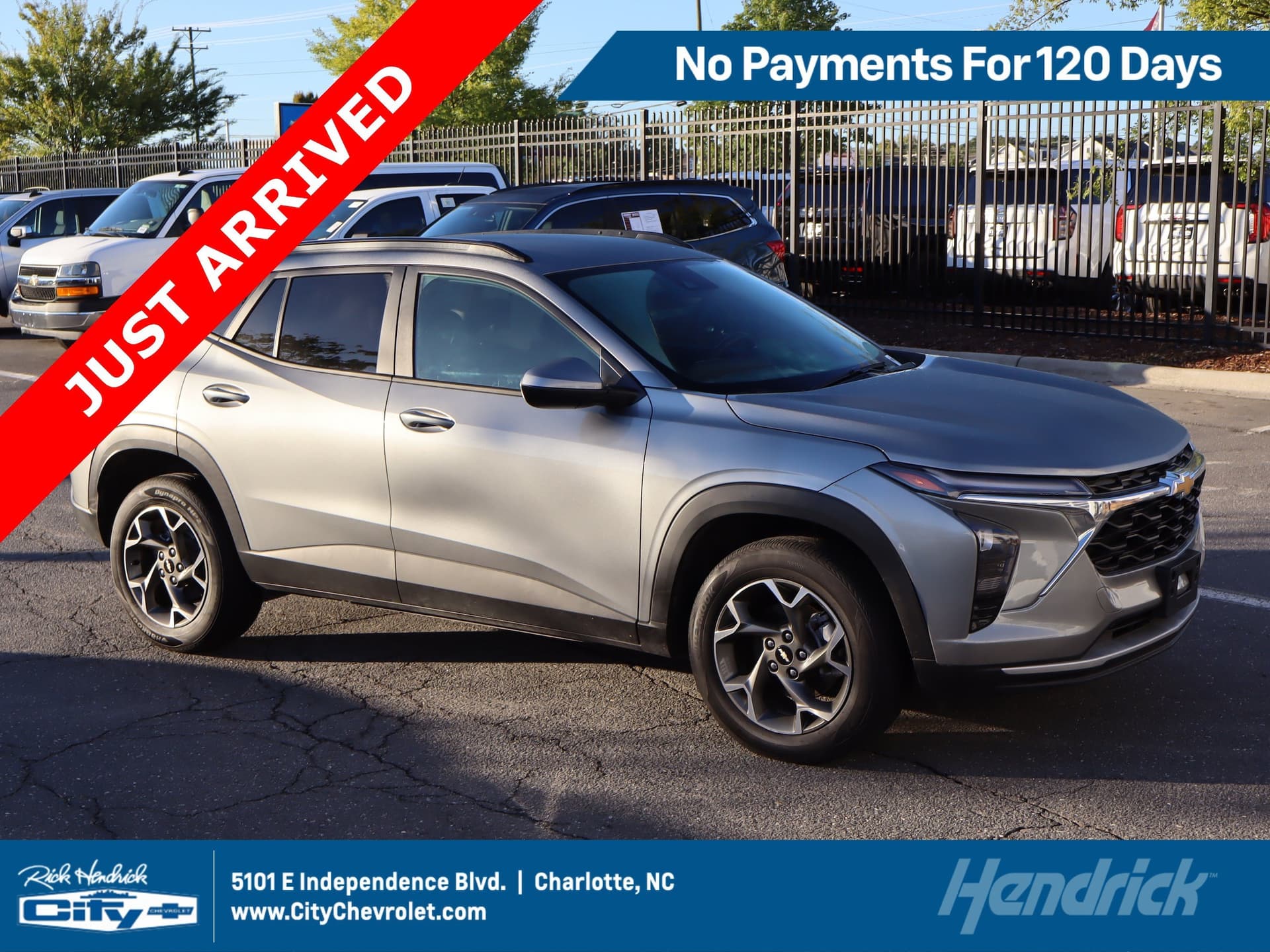 2025 Chevrolet Trax LT — photo 1 of 21