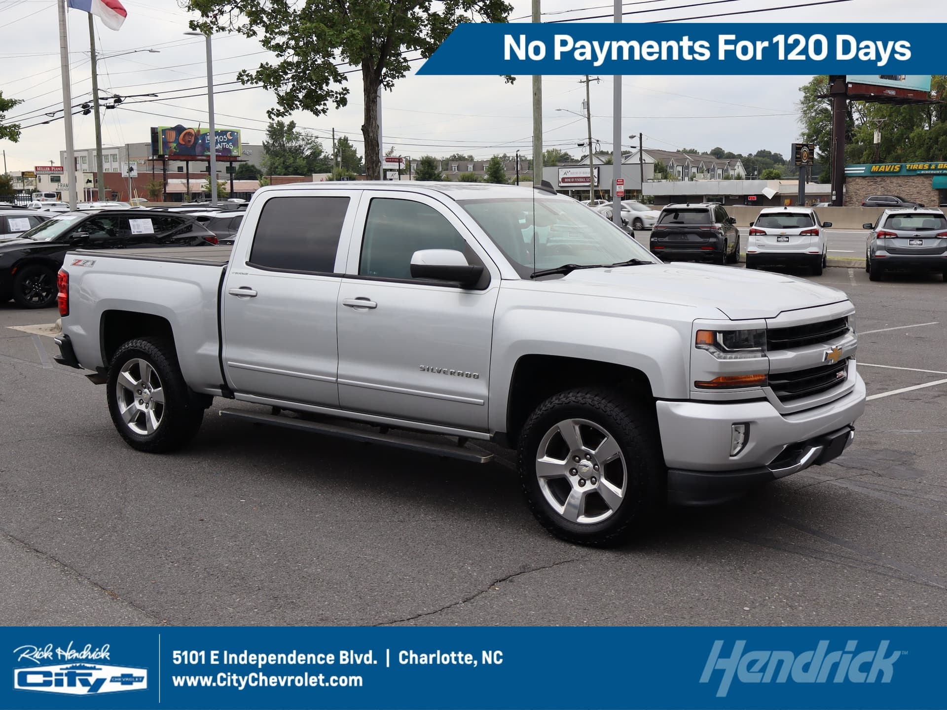 2017 Chevrolet Silverado 1500 LT — photo 1 of 42