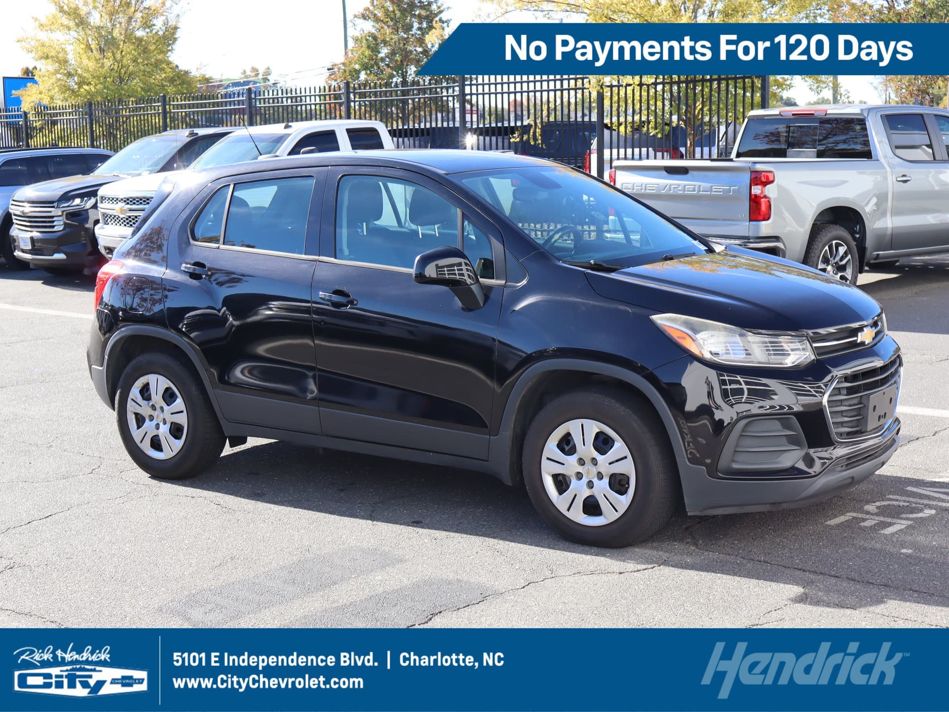2018 Chevrolet Trax LS — photo 1 of 40