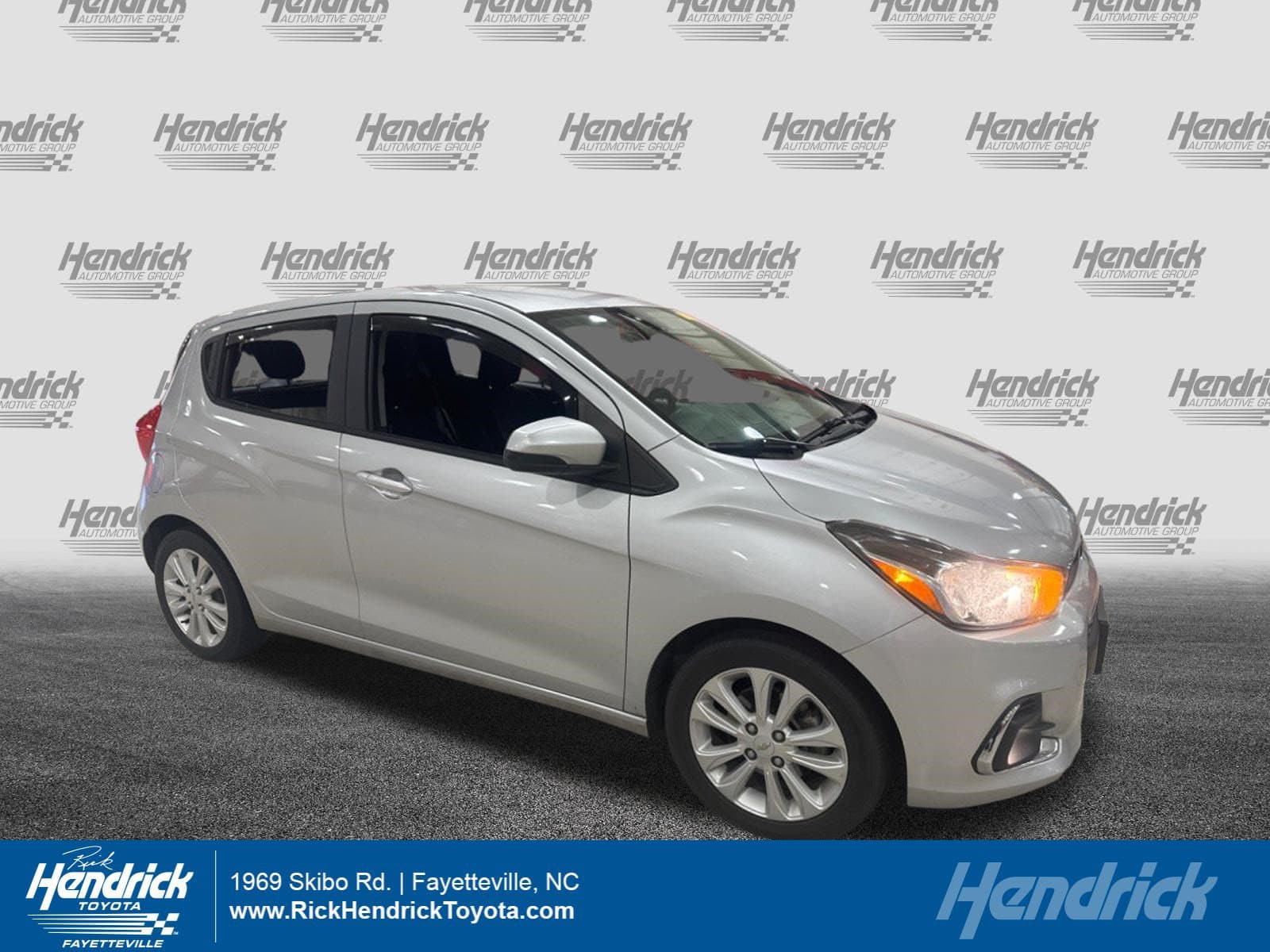 2017 Chevrolet Spark LT — photo 1 of 11