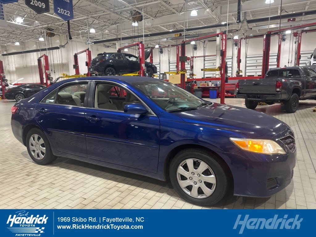 2010 Toyota Camry Base — photo 1 of 11