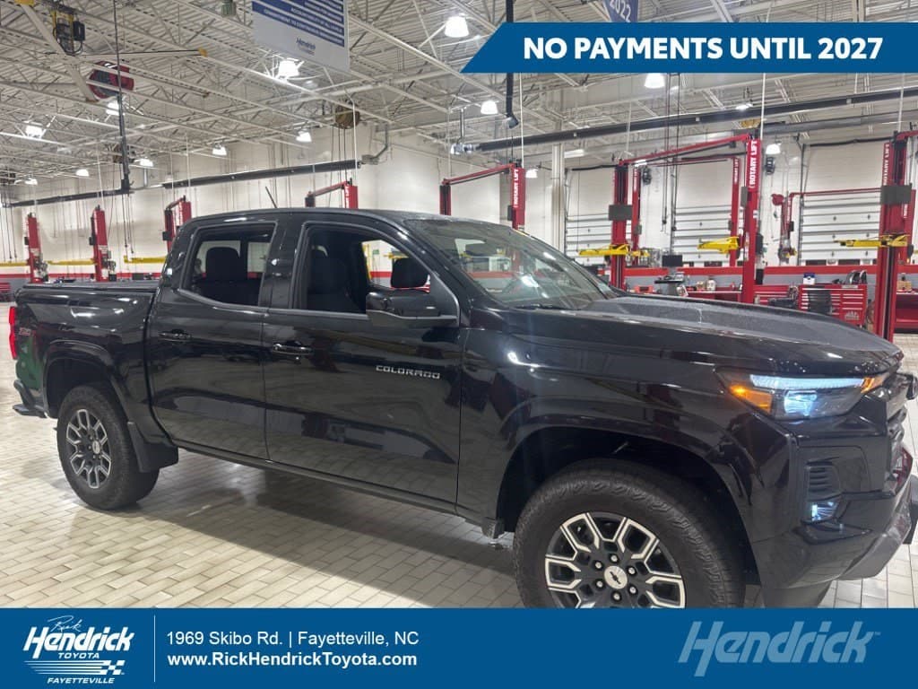 2024 Chevrolet Colorado 4WD Z71 — photo 1 of 11