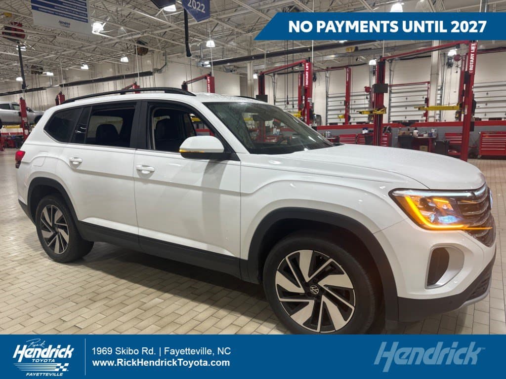 2024 Volkswagen Atlas 2.0T SE w/Technology — photo 1 of 11