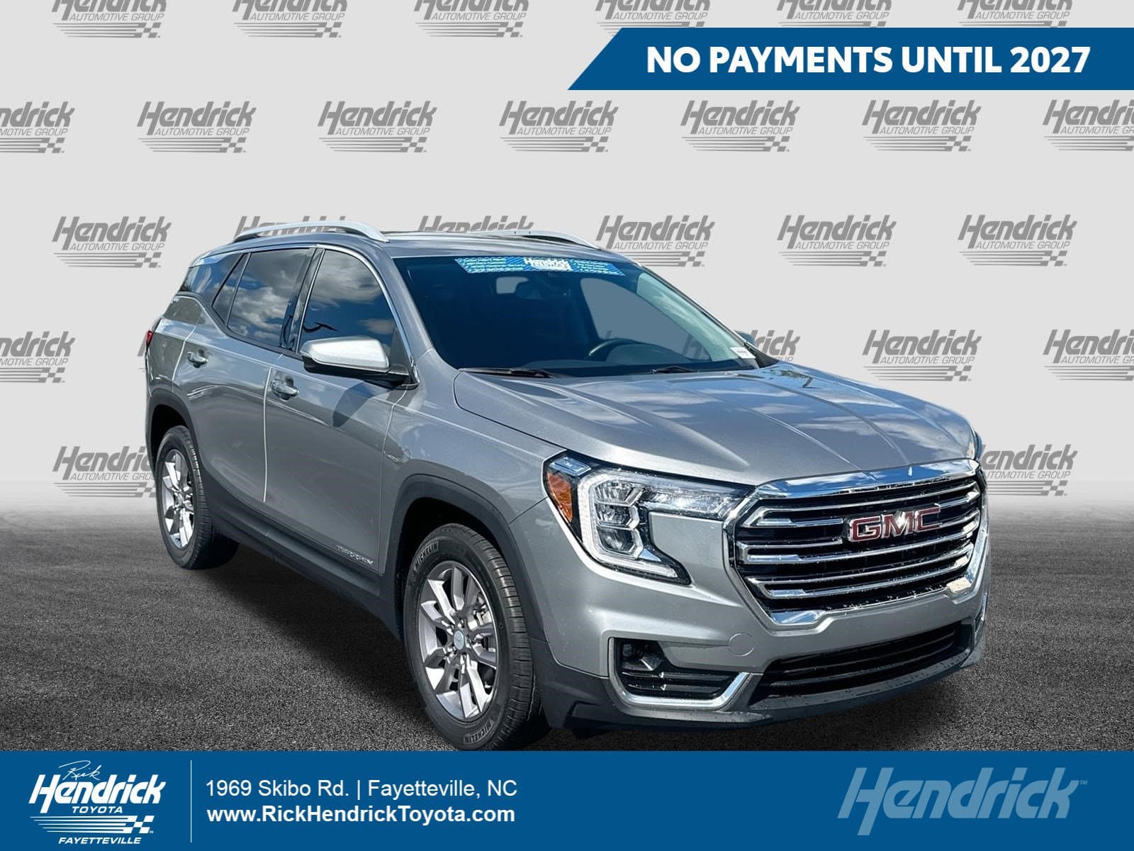 2023 GMC Terrain SLT — photo 1 of 35