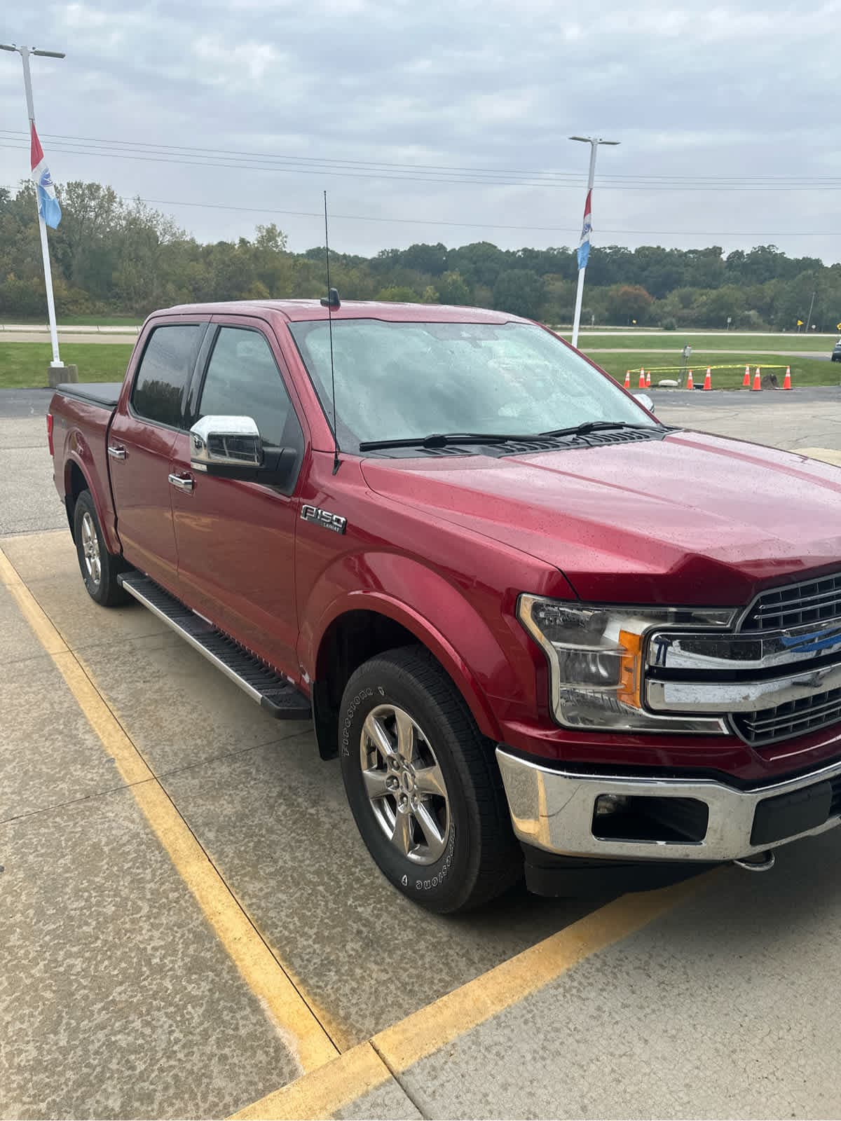 2019 Ford F-150 LARIAT — photo 1 of 10