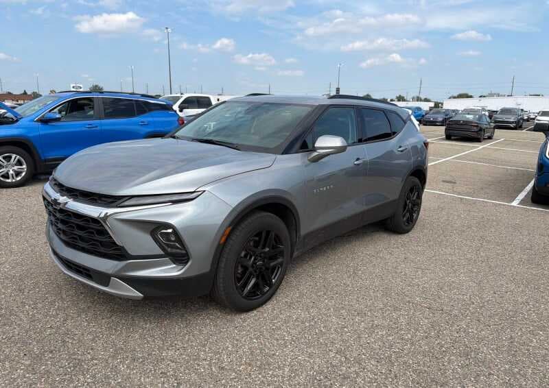 2023 Chevrolet Blazer LT — photo 1 of 14
