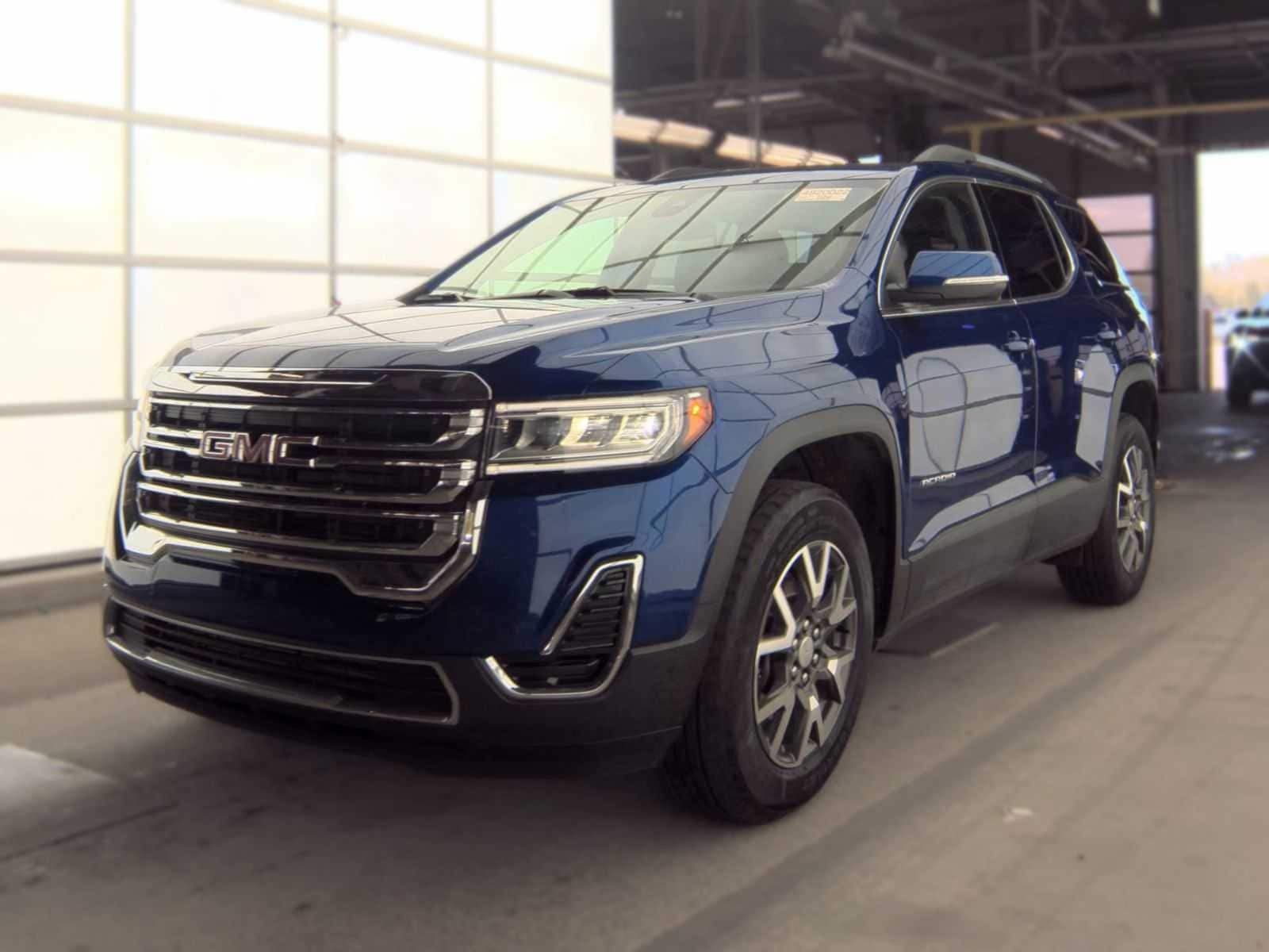 2023 GMC Acadia SLE — photo 1 of 16