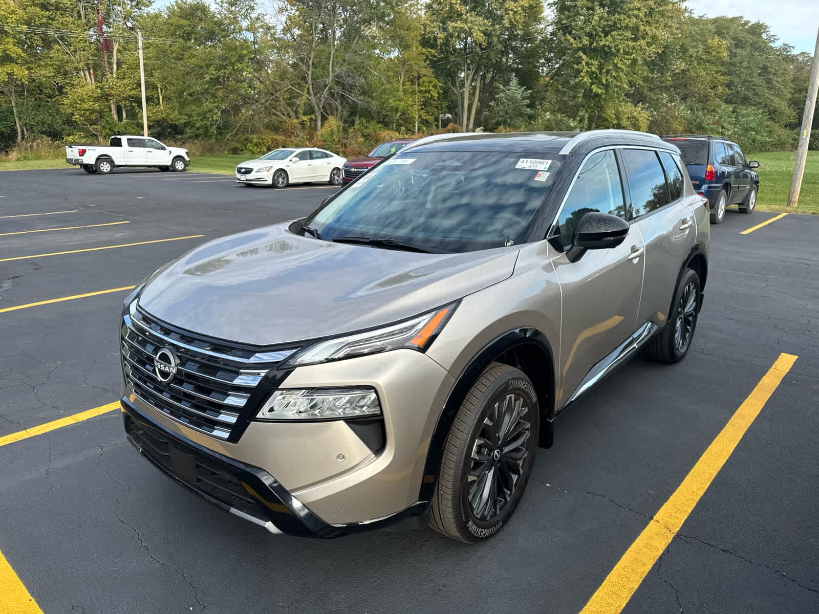 2026 Nissan Rogue Platinum — photo 1 of 13