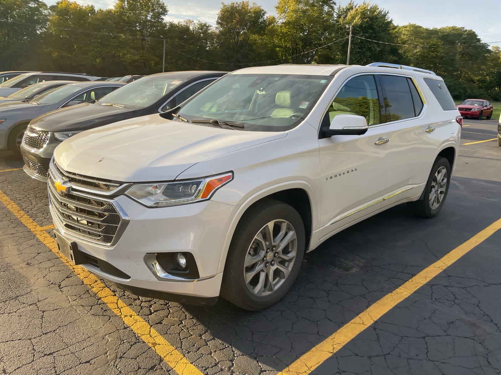 2021 Chevrolet Traverse Premier — photo 1 of 10