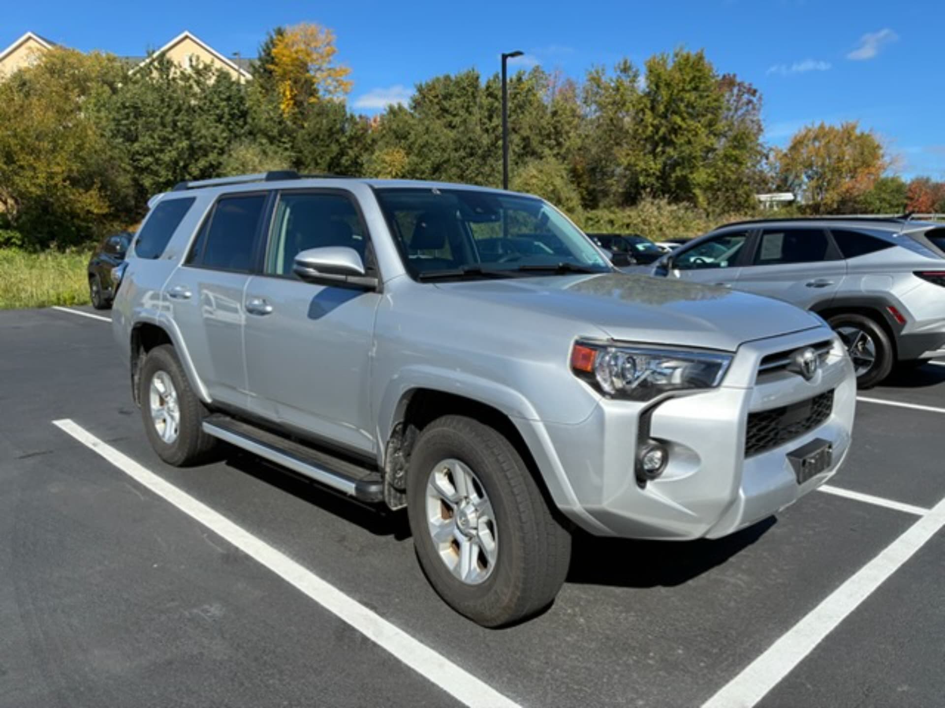 2021 Toyota 4Runner SR5 Premium — photo 1 of 17