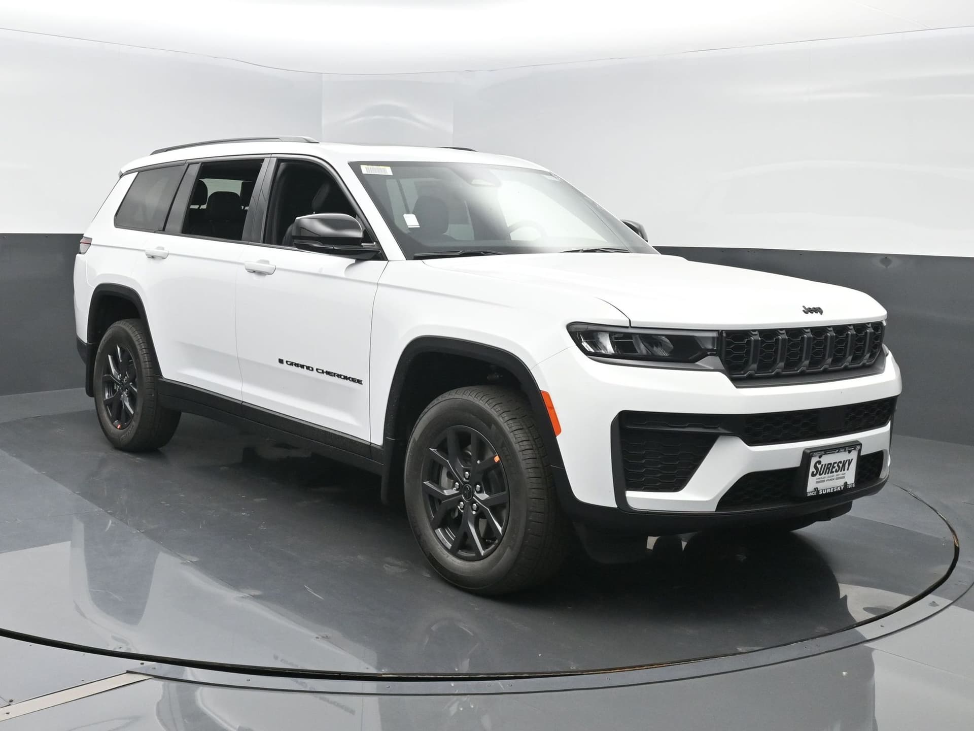 2027 Jeep Grand Cherokee L Laredo Altitude — photo 1 of 48