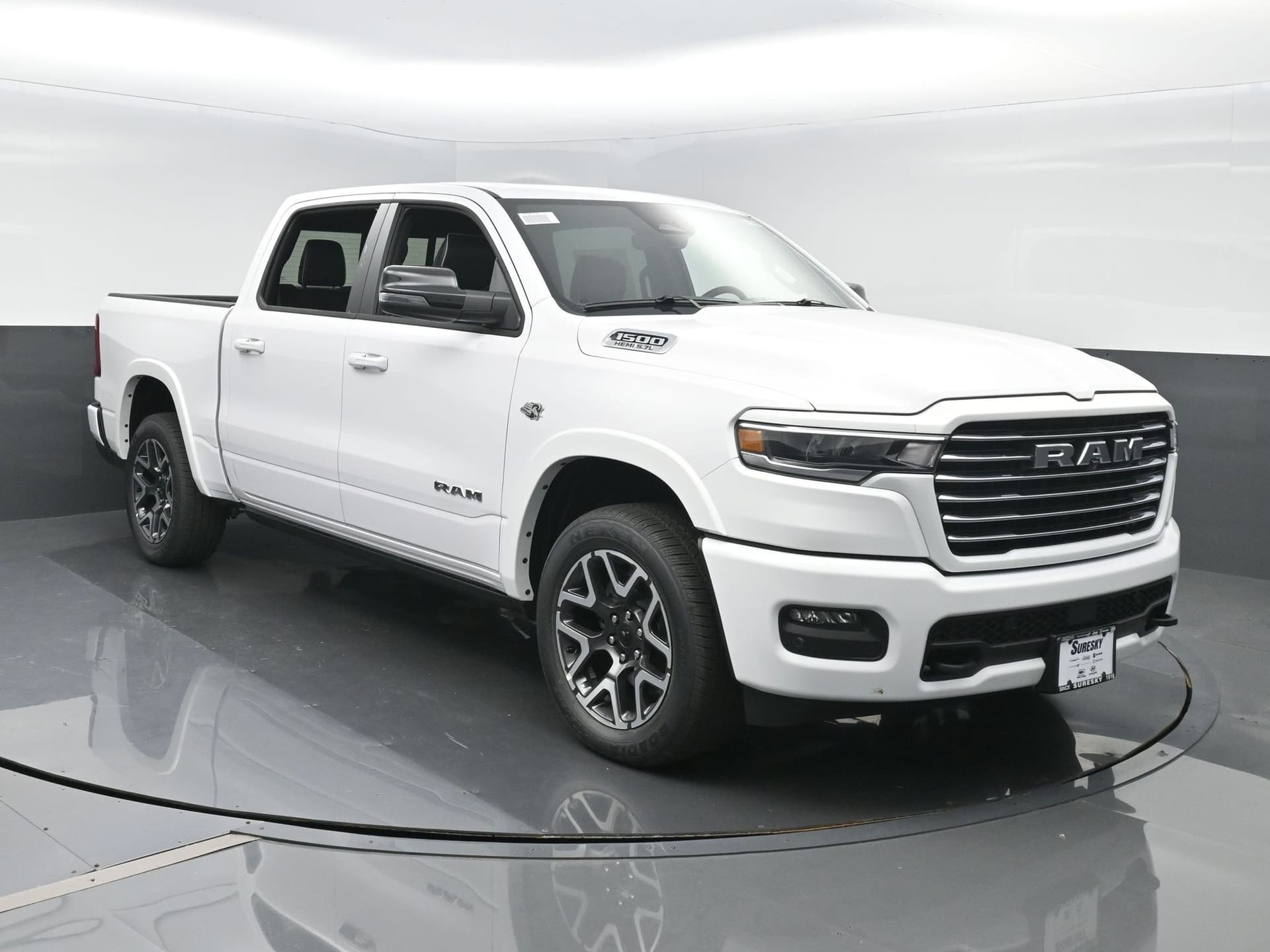 2027 RAM 1500 Laramie — photo 1 of 46