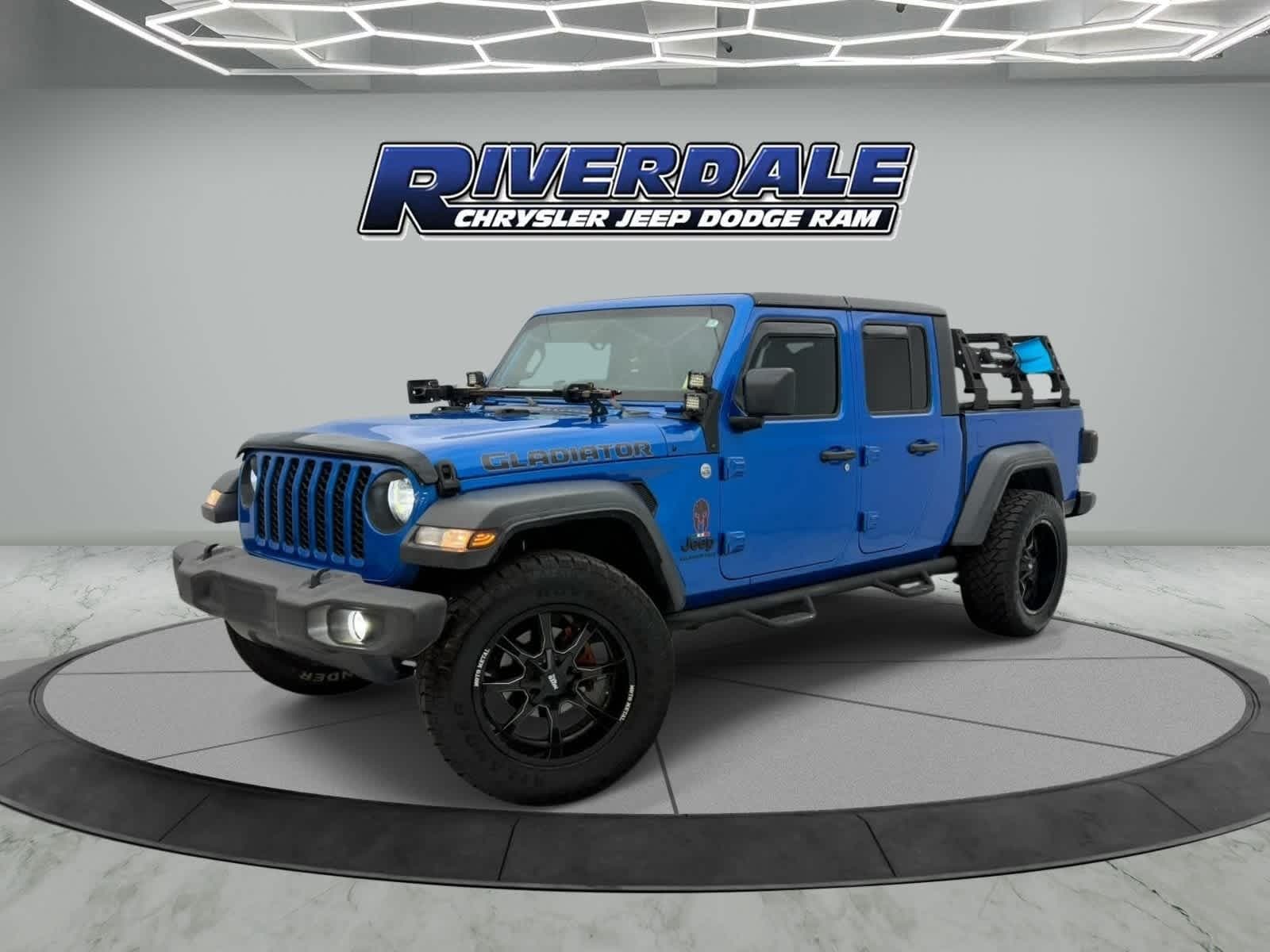 2020 Jeep Gladiator Base — photo 1 of 16