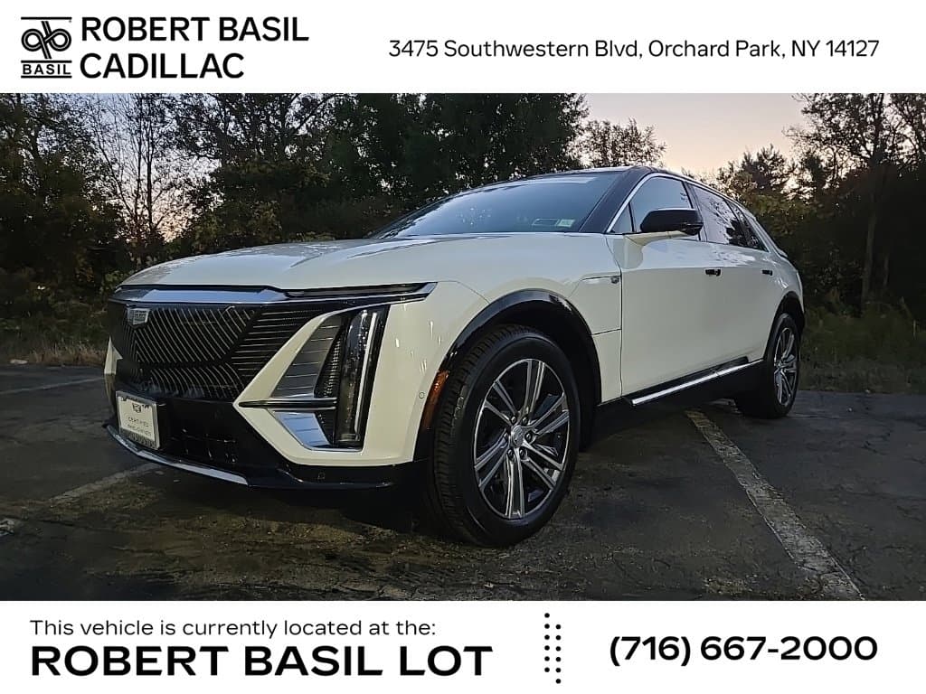 2025 Cadillac LYRIQ Luxury — photo 1 of 26