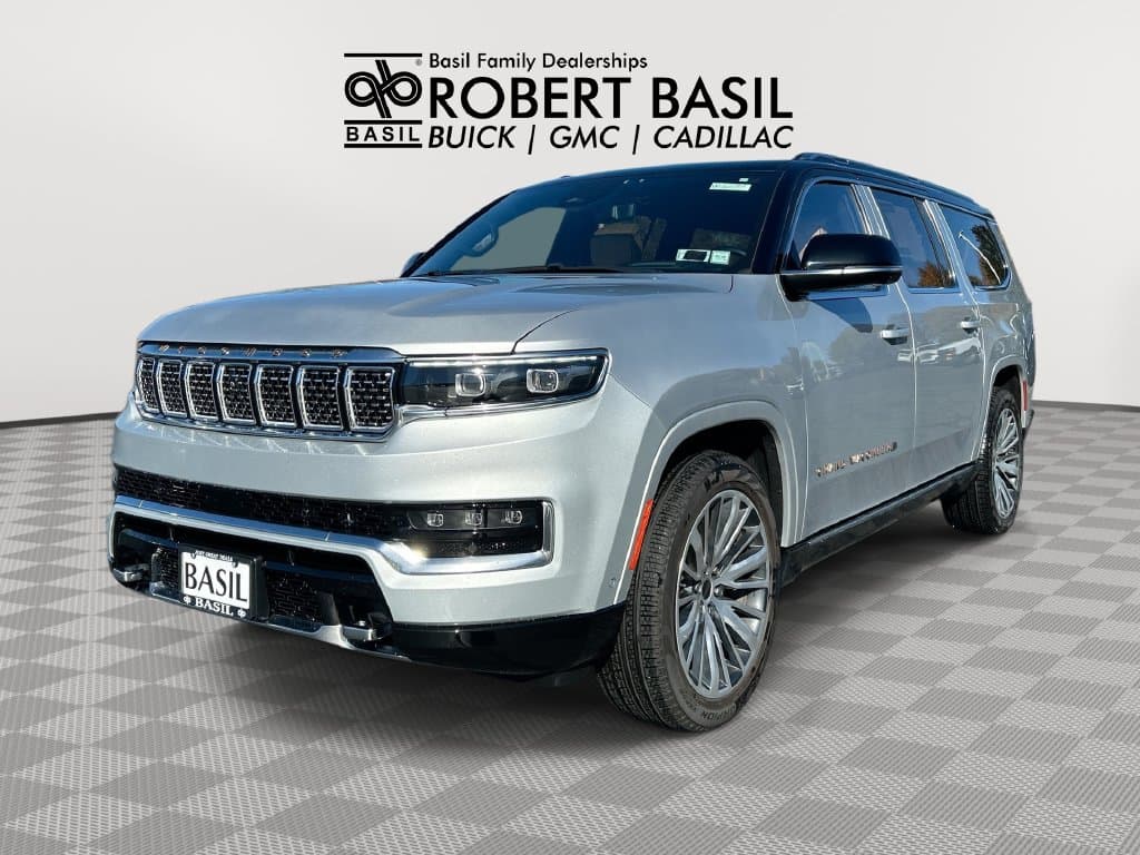 2023 Jeep Grand Wagoneer L Series III — photo 1 of 31