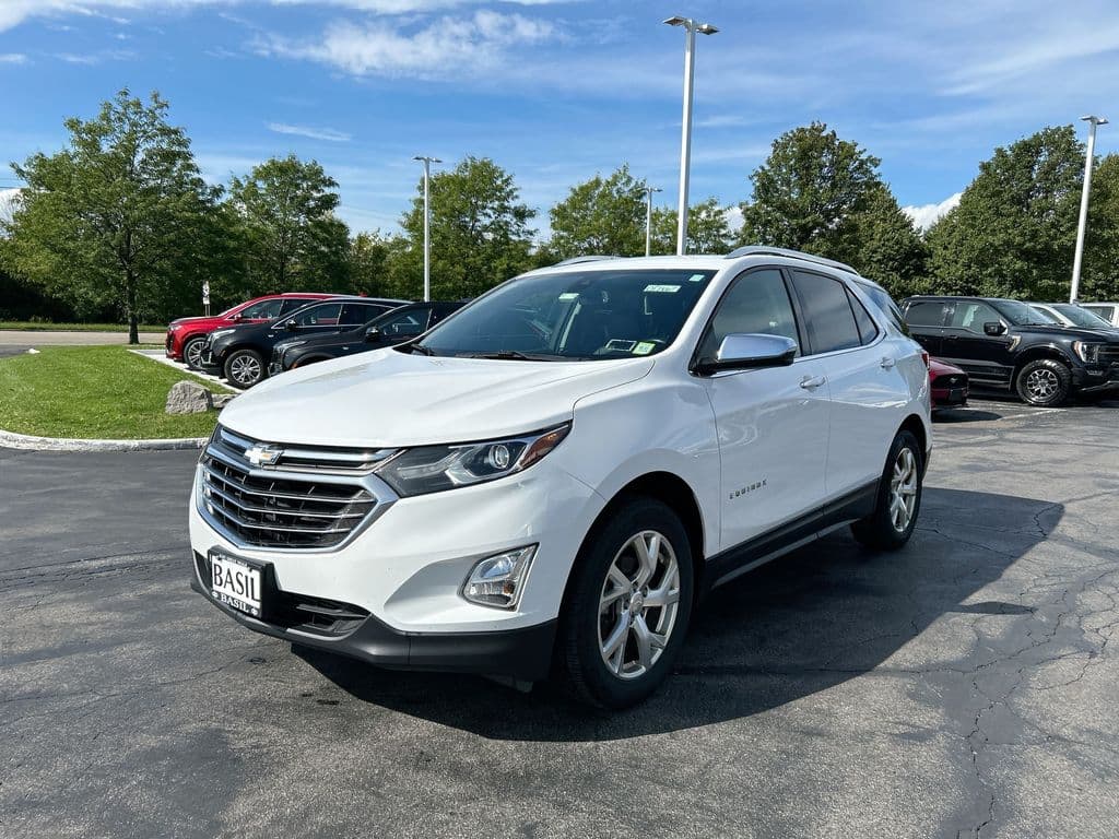 2020 Chevrolet Equinox Premier — photo 1 of 26