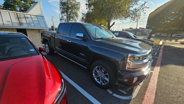 2018 Chevrolet Silverado 1500 High Country — photo 1 of 8
