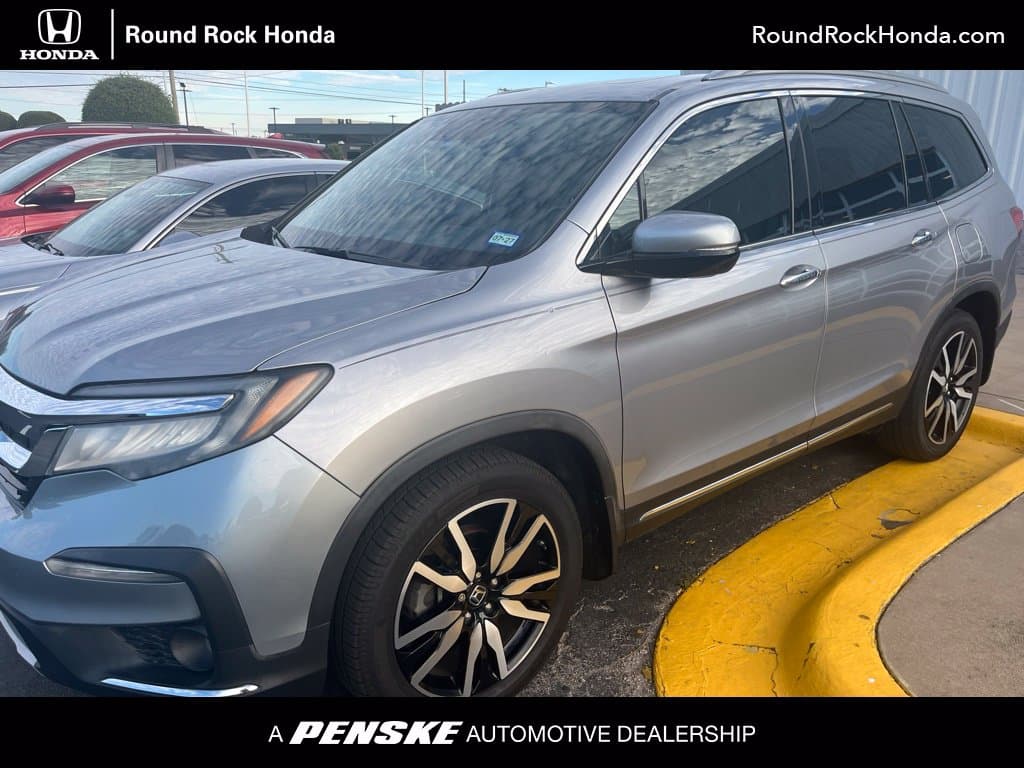 2021 Honda Pilot Touring 7-Passenger — photo 1 of 5