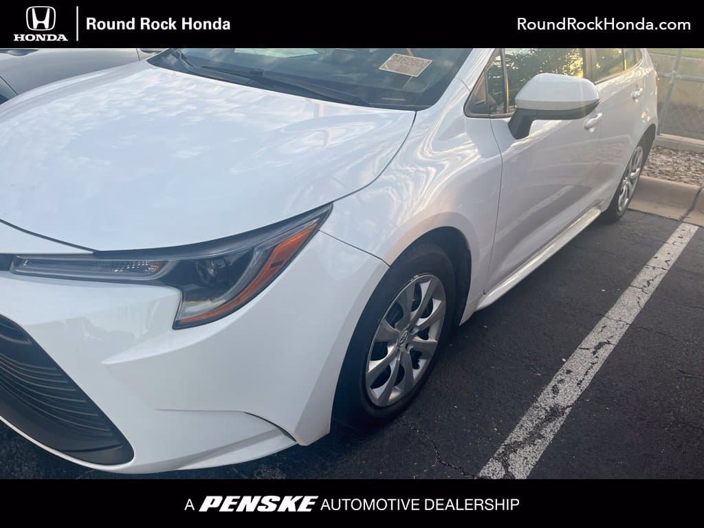 2023 Toyota Corolla LE — photo 1 of 3