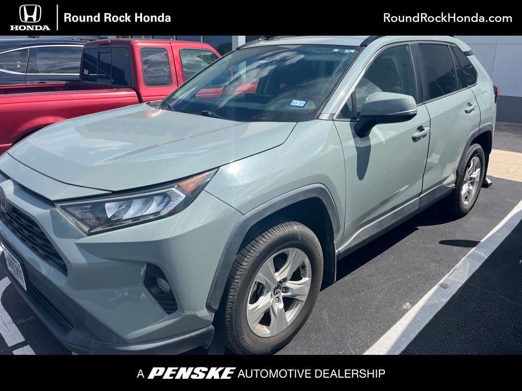 2021 Toyota RAV4 XLE — photo 1 of 5