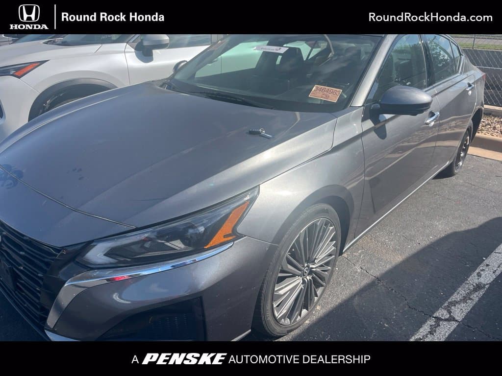 2023 Nissan Altima 2.5 SL — photo 1 of 3