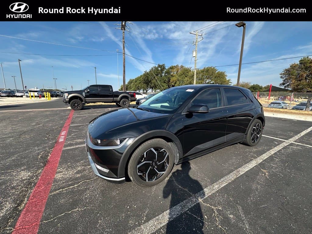 2024 Hyundai IONIQ 5 SE — photo 1 of 11