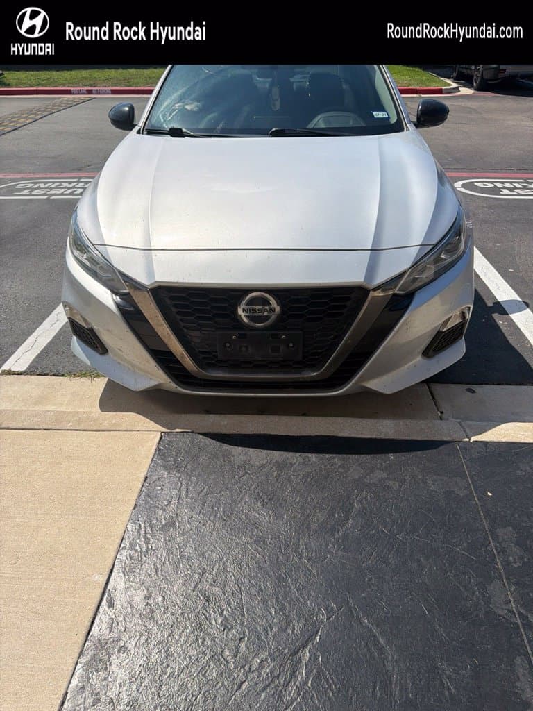 2019 Nissan Altima 2.5 SR — photo 1 of 9